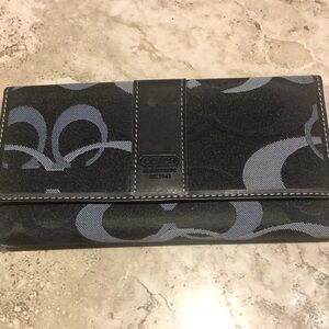Coach Black and Gray Leatherware Wallet